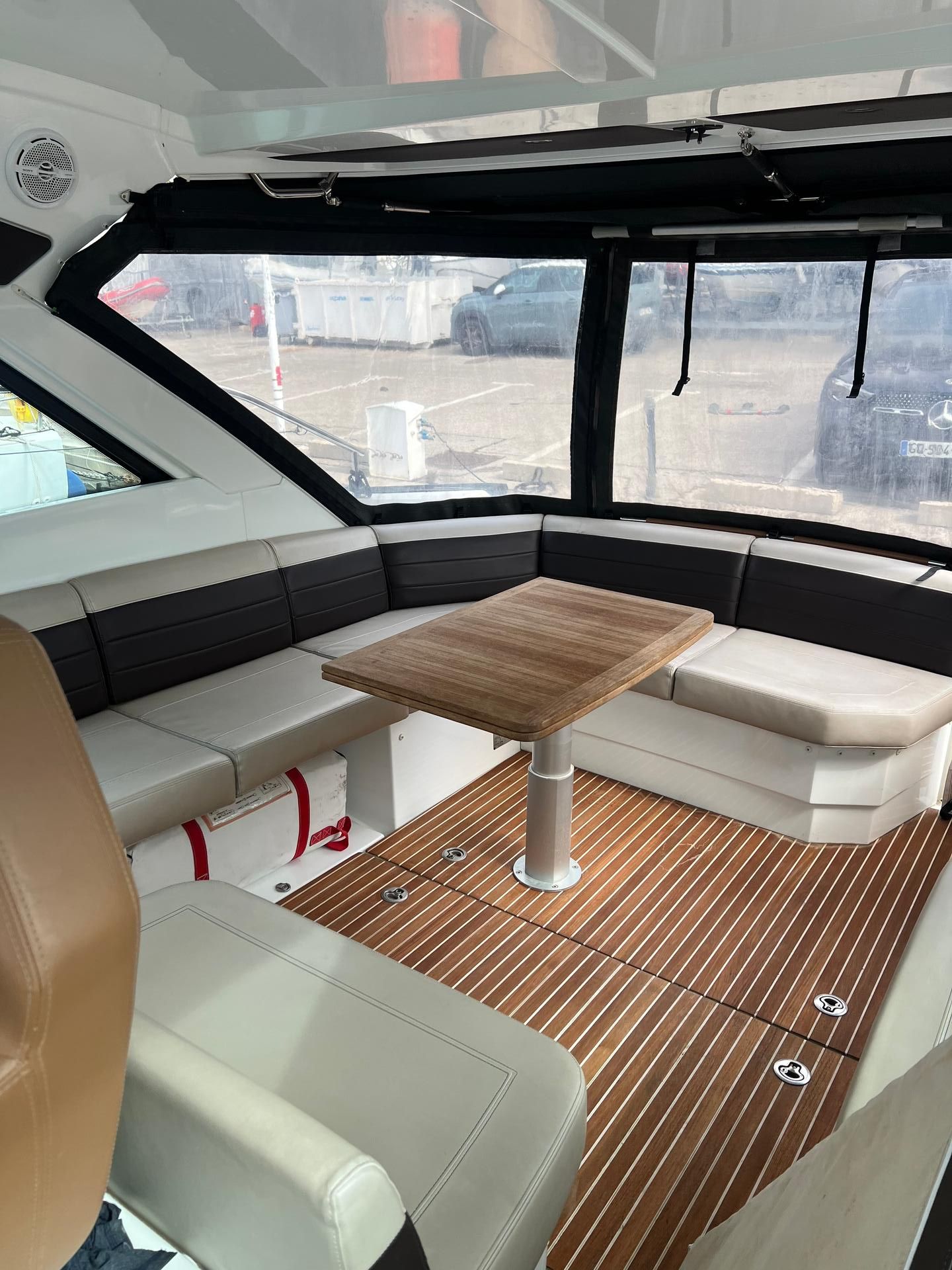 slider 23 Beneteau Gran Turismo 40